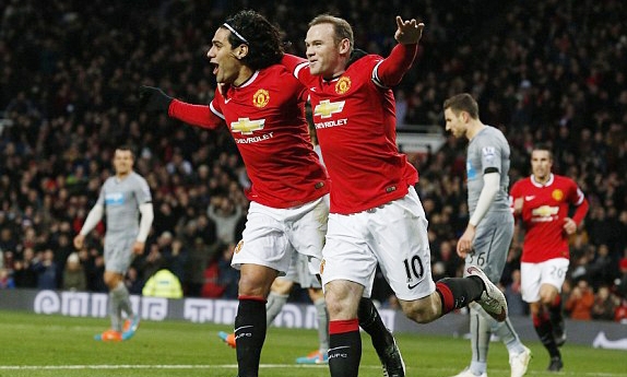 Man United 3-1 Newcastle: Dấu ấn Rooney và Persie
