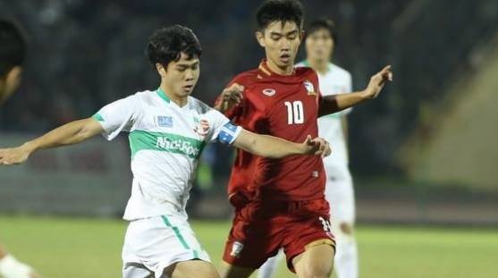 Công Phượng không phải là đội trưởng của HAGL tại V-League 2015