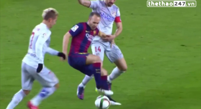 VIDEO: Cận cảnh pha lừa bóng sở trường của Iniesta vs Atletico