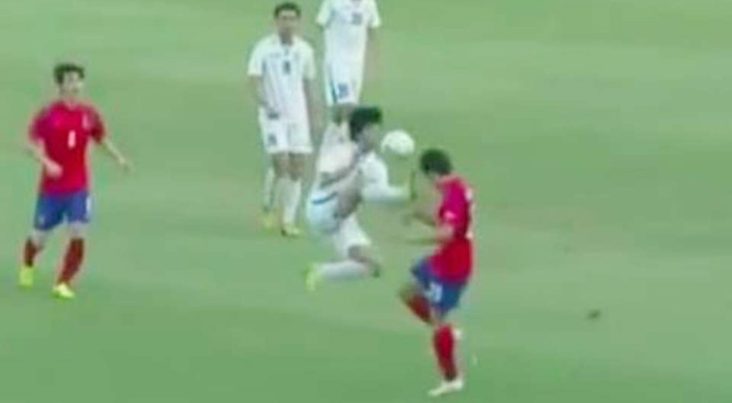 VIDEO: Cú kungfu và màn đấu võ kinh hoàng tại giải King's Cup Thái Lan