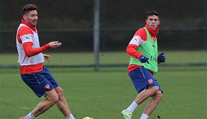 Vừa đến Arsenal, Paulista đã được tưởng thưởng