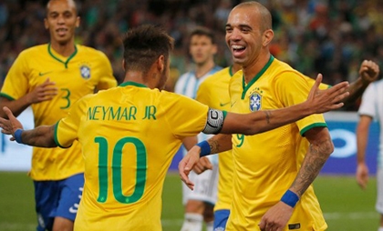 Công Vinh đối đầu với người đá cặp cùng Neymar