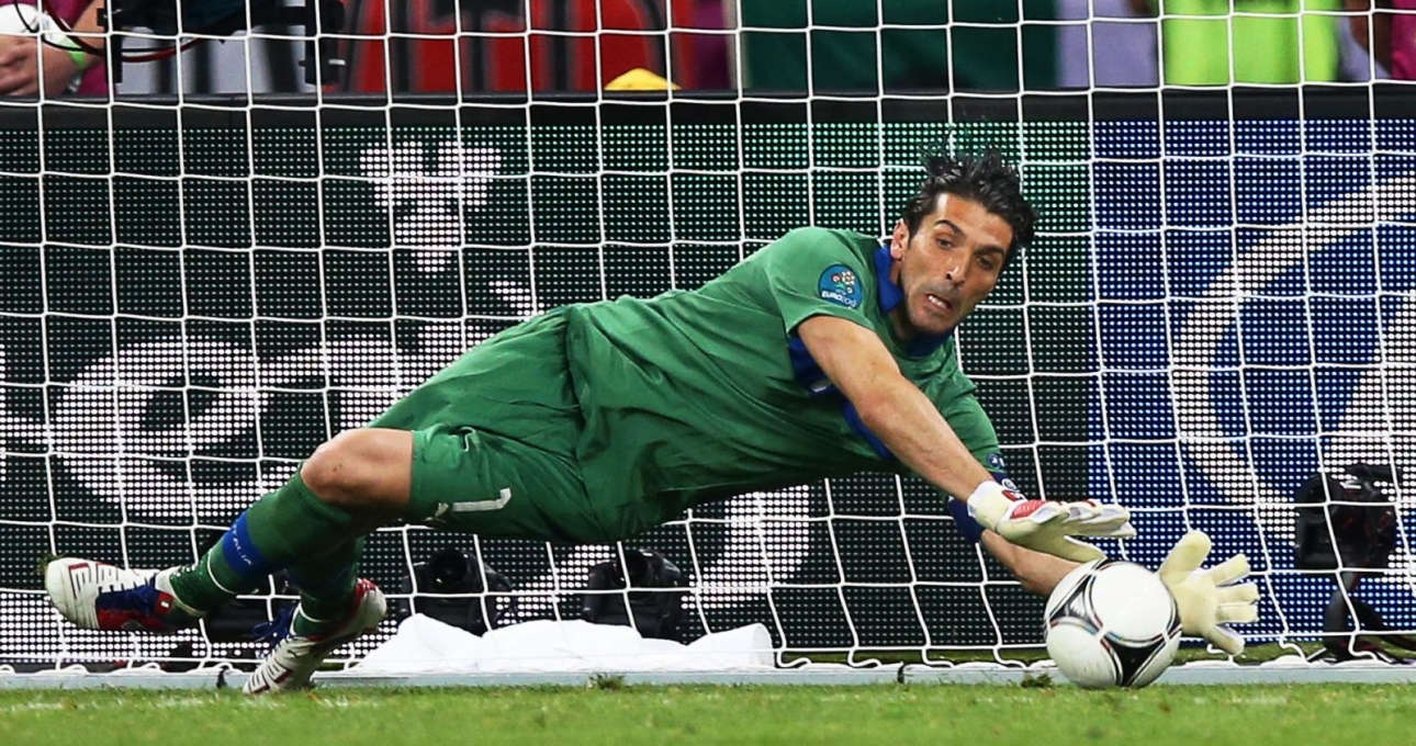 VIDEO: Gianlugi Buffon và những pha cứu thua xuất chúng nhất