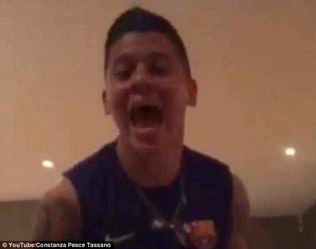 VIDEO: Marcos Rojo phát cuồng khi đội bóng cũ giành chiến thắng