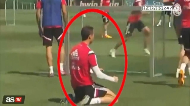 VIDEO: Ghi bàn trong buổi tập CR7 ăn mừng như đội nhà vào chung kết C1