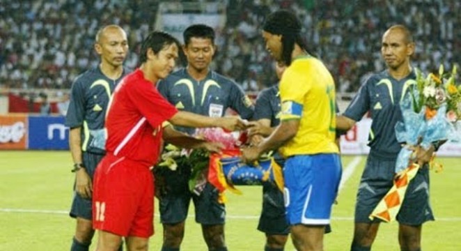 VIDEO: Ronaldinho và màn đối đầu đáng nhớ Việt Nam - Olympic Brazil