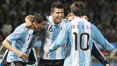 Cập nhật BXH FIFA: Argentina lên đỉnh, Việt Nam tụt 16 bậc
