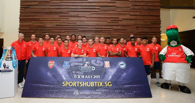 Arsenal được chào đón cuồng nhiệt ở Singapore