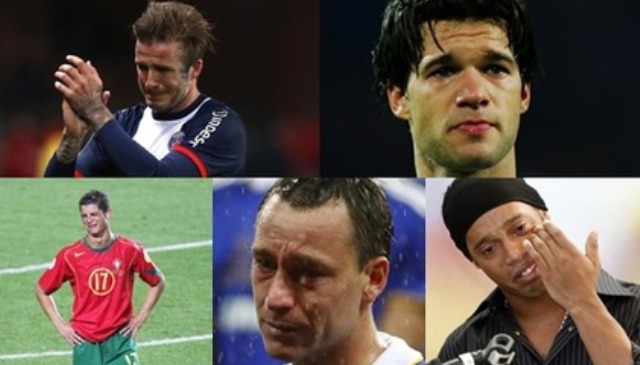 VIDEO: Khi các siêu sao bóng đá như Beckham, Pirlo, Casillas... bật khóc