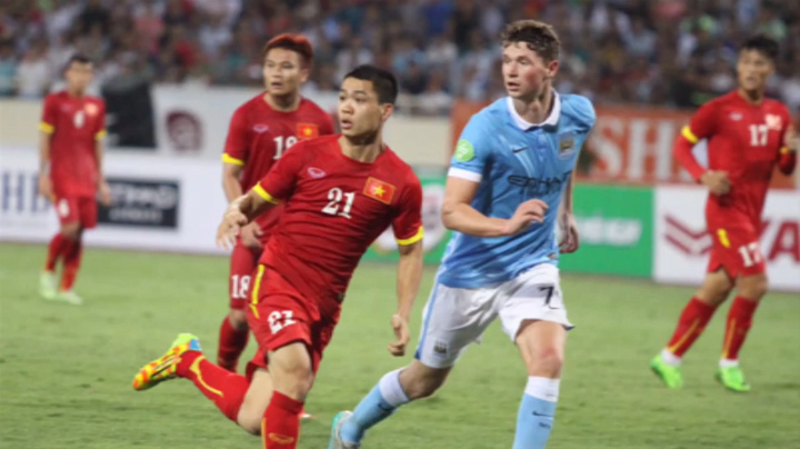 VIDEO: Nhạc chế hài hước về trận đấu Việt Nam - Manchester City
