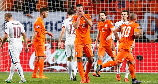 ĐT Hà Lan chính thức lỡ hẹn với Euro 2016