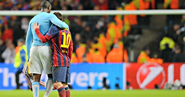 Cựu sao Barca mong Messi ngừng ‘xỏ háng’
