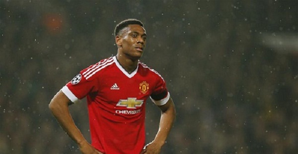 HLV Van Gaal không biết cách sử dụng Anthony Martial