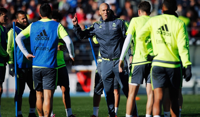 Real Madrid vs Deportivo La Coruna: Thử thách đầu tiên cho Zidane