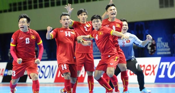 Tin nóng bóng đá trong nước ngày 19/2: ĐT futsal là tâm điểm