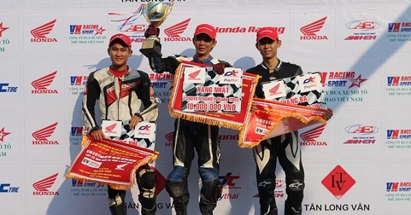 Chặng 4 giải đua xe Honda tranh Cúp vô địch quốc gia: Đầy kịch tính