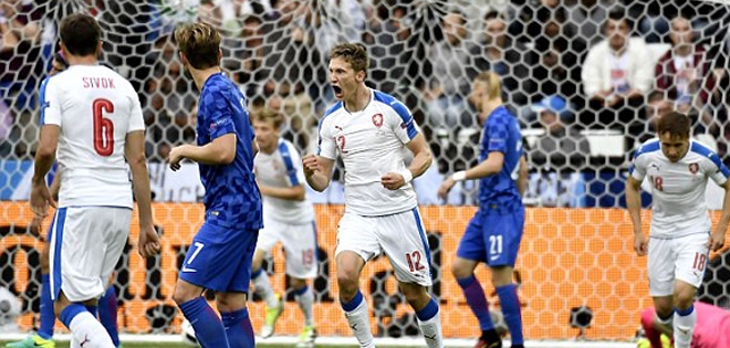 Croatia hòa CH Séc trong trận cầu siêu kịch tính