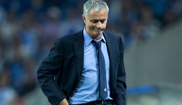 Tin bóng đá Anh 26/7: Rộ tin Mourinho muốn tiếm quyền tại Manchester