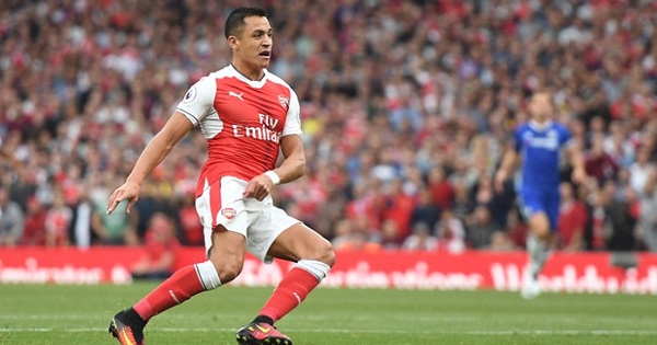 Sanchez tỏa sáng, Arsenal dễ dàng hạ Chelsea