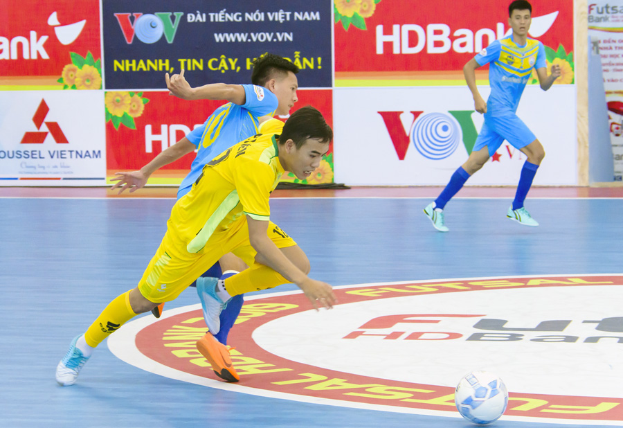 Bóng đá Việt Nam tiếp tục nhộn nhịp ngày futsal trở lại