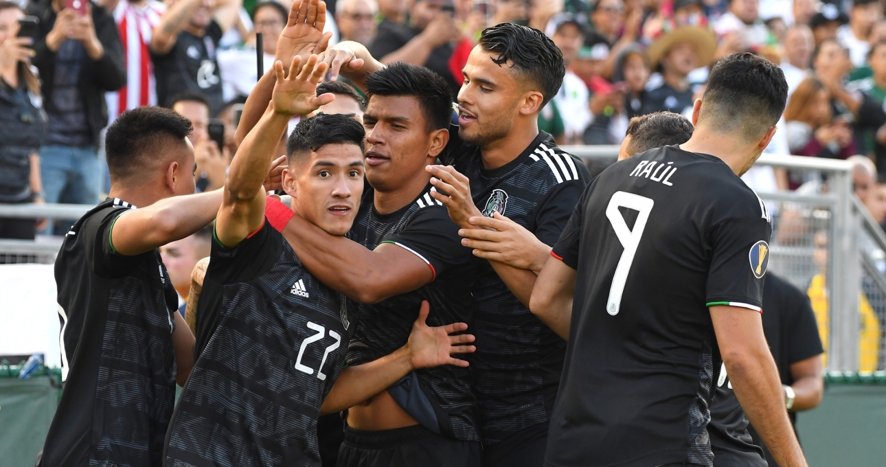 Mexico tạo cơn mưa bàn thắng trước Cuba tại Gold Cup
