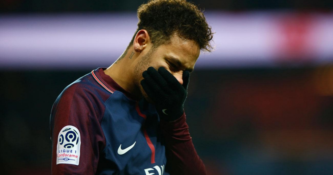 Neymar chính thức bị PSG phạt vì tội vô kỷ luật