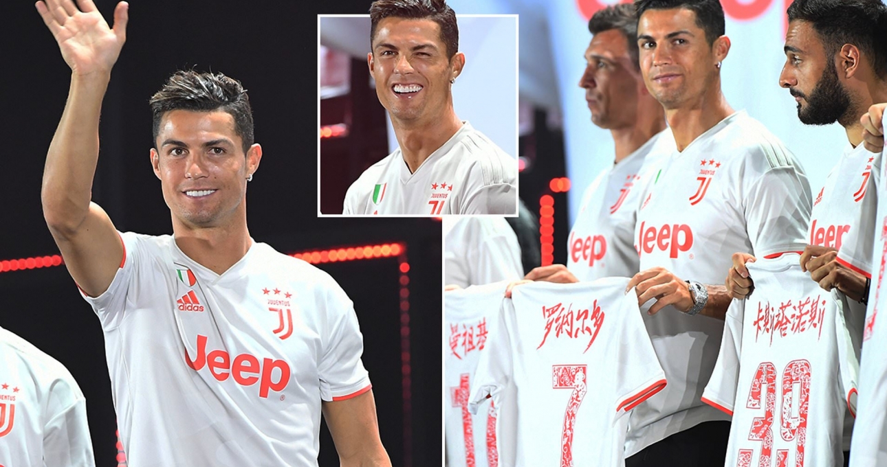 Ronaldo hóa nam thần trong ngày Juventus ra mắt áo đấu ở Trung Quốc