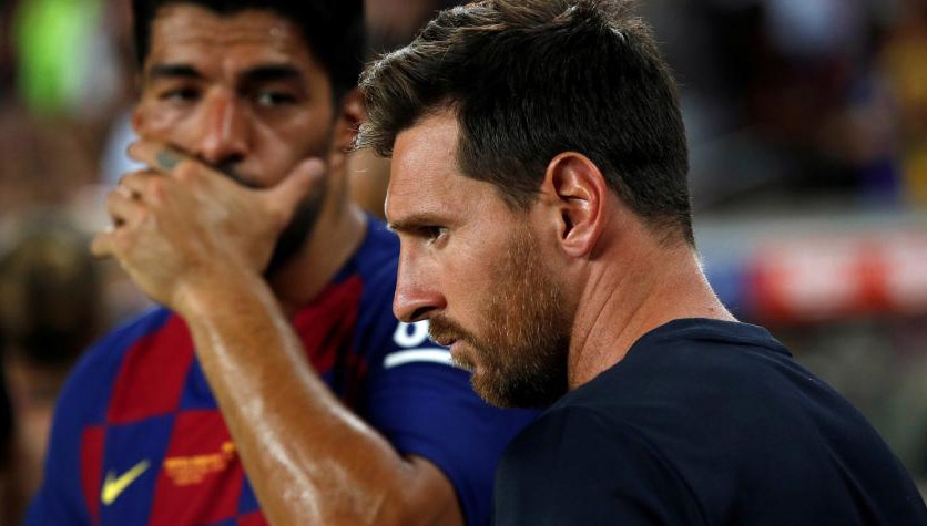 NÓNG! Messi từ chối bắt tay Griezmann ngay trước mặt các đồng đội