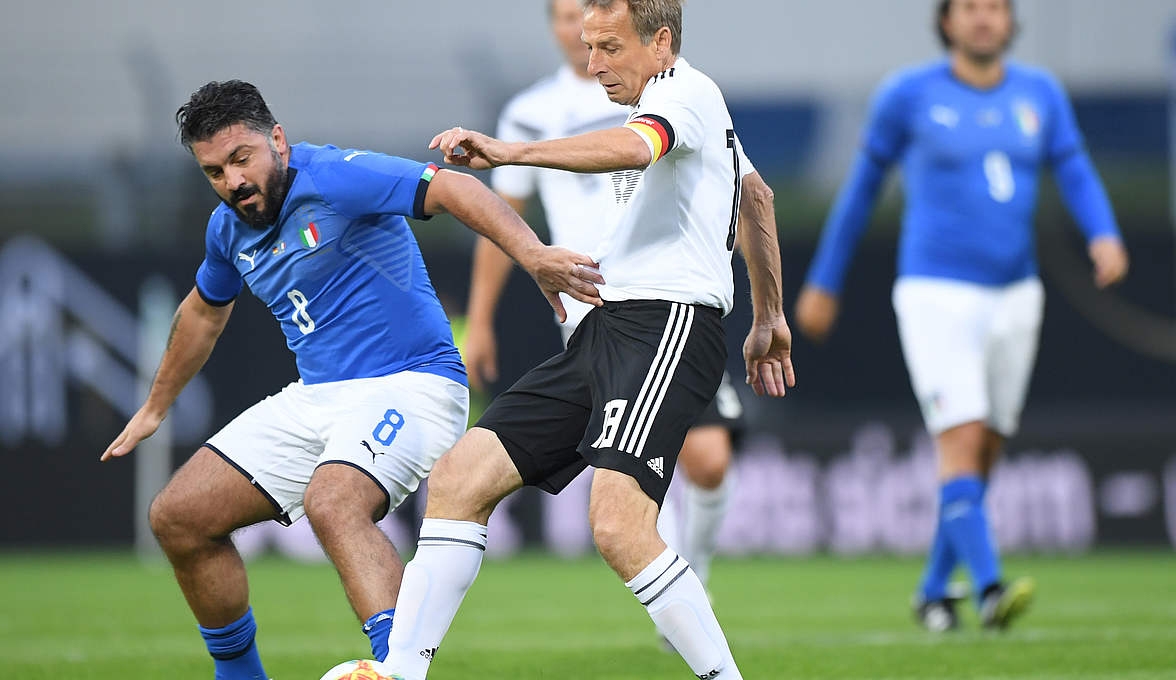 Đội huyền thoại của Italia và Đức hòa nhau trong cơn mưa bàn thắng