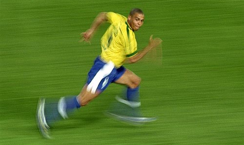 VIDEO: Tốc độ kinh hoàng của 'Người ngoài hành tinh' Ronaldo