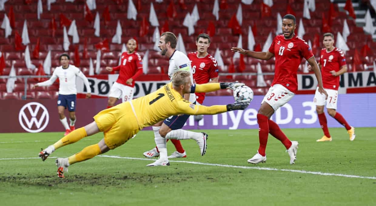 ĐT Anh gây thất vọng trước Đan Mạch