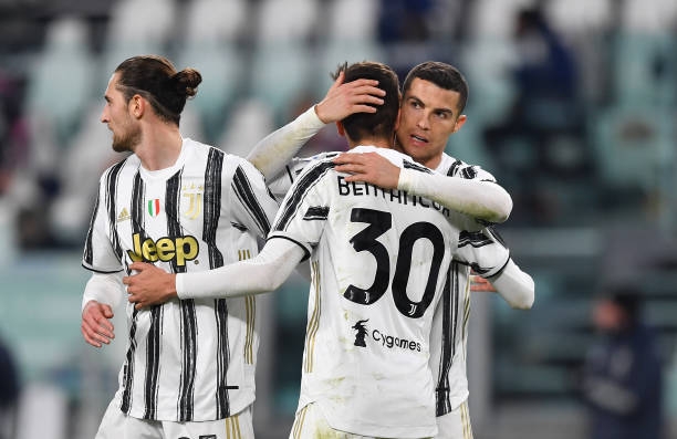 Ronaldo tiếp tục ghi bàn, Juventus thắng đậm Spezia