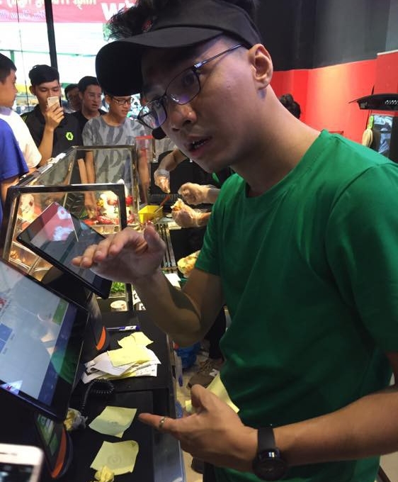 Pewpew hé lộ mức doanh thu khủng sau 1 tuần bán bánh mỳ, mở thêm cơ sở mới tại Hà Nội