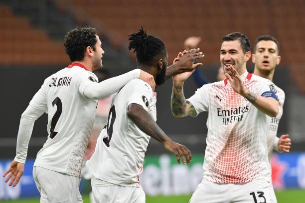 AC Milan vượt qua vòng 1/16 nhờ luật bàn thắng sân khách