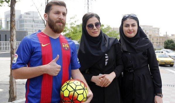 ‘Messi Iran’ bị bắt giữ vì quá giống thần tượng