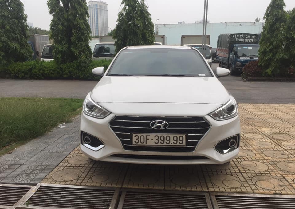 Hyundai Accent biển 'tứ quý 9' hét giá 'khủng' khiến dân mạng chê cười