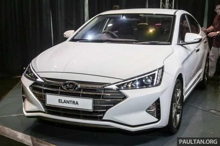 Hyundai Elantra 2019 giá hơn 600 triệu đồng có gì đặc biệt?