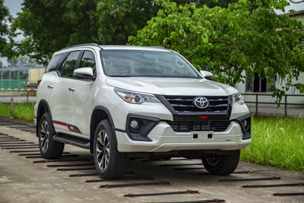 Toyota Fortuner lắp ráp trong nước chốt giá từ 1,03 tỷ đồng