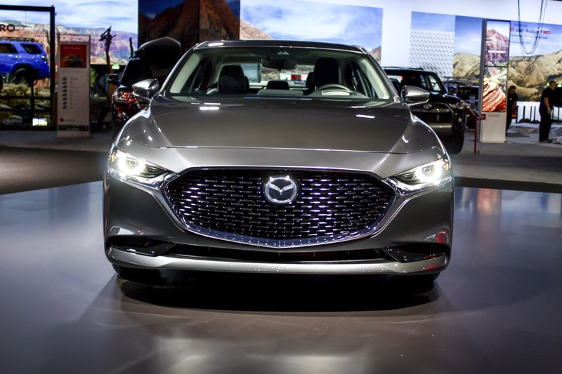 Mazda 3 2020 đẹp long lanh ra mắt, giá từ 570 triệu đồng