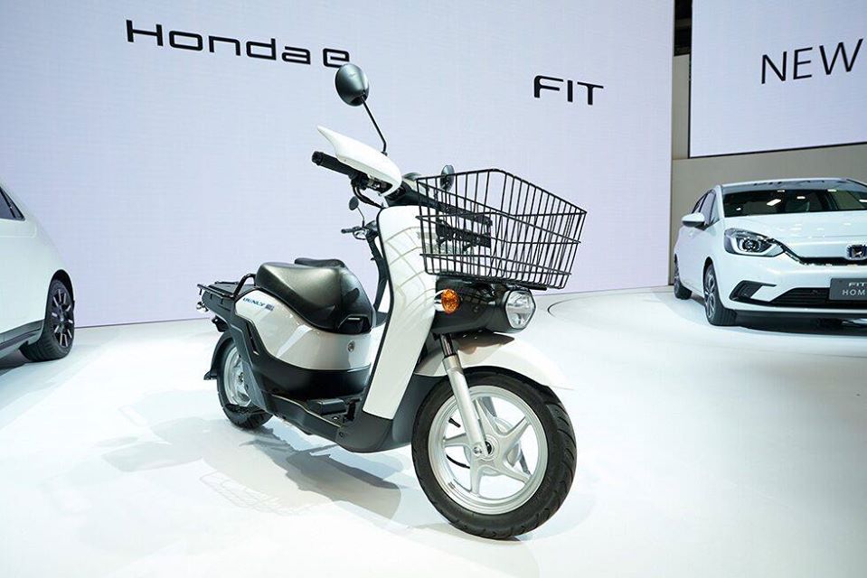 Xe máy điện Honda Benly E ra mắt, giá từ 157 triệu đồng