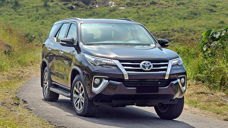 Tháng 3, giá xe Toyota Fortuner 2020 giảm tới 100 triệu đồng