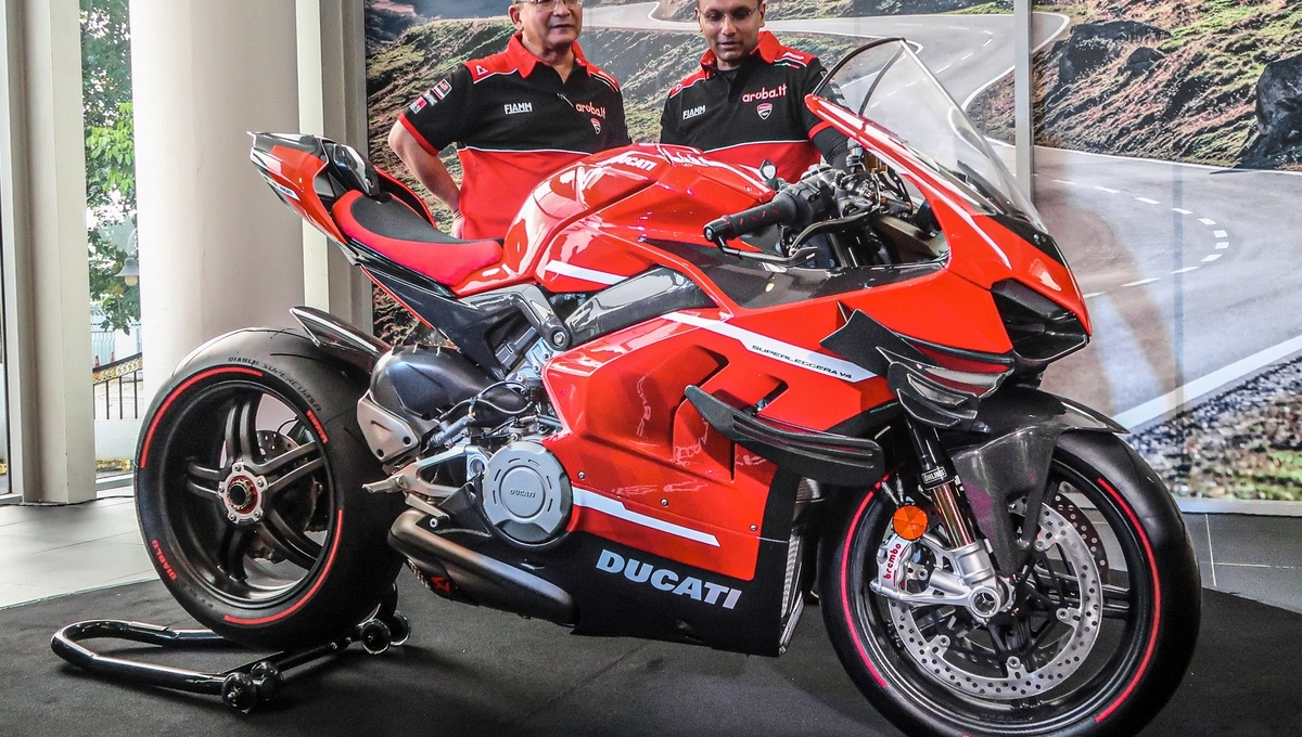 Siêu mô tô mạnh nhất của Ducati ra mắt, giá hơn 5 tỷ đồng