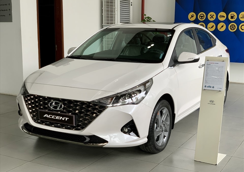 Giá xe Hyundai Accent 2021 giảm mạnh, đón đầu Toyota Vios mới