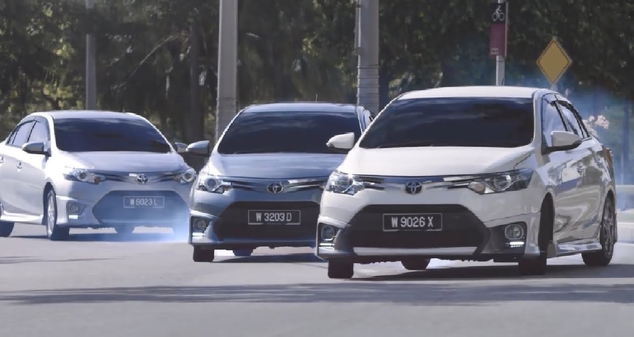 VIDEO: Toyota Vios drift cực gắt khiến nhiều người bất ngờ