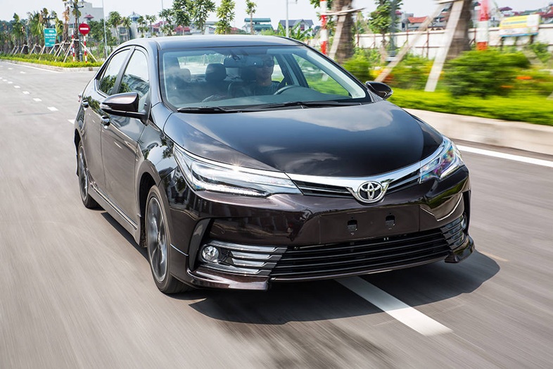 Toyota Corolla Altis bị triệu hồi tại Việt Nam do lỗi bơm xăng