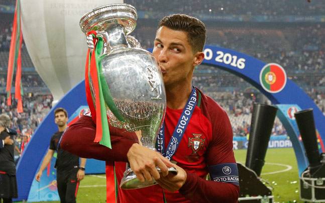VIDEO: Hành trình vô địch Euro 2016 của Bồ Đào Nha