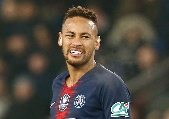 UEFA chính thức điều tra Neymar sau trận thua MU