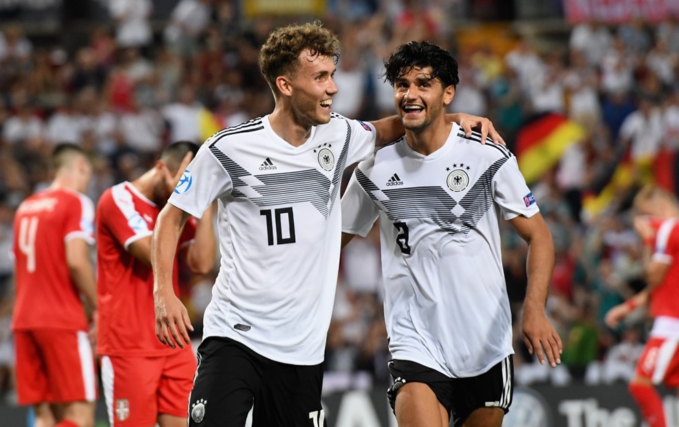 Hủy diệt Serbia, Đức đặt một chân vào bán kết Euro 2019