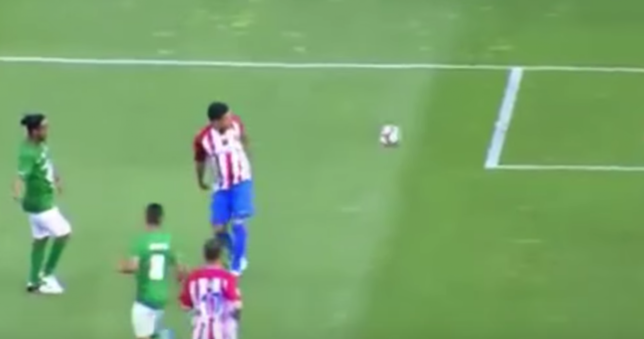 VIDEO: Rô 'vẩu' đối đầu Torres trong trận đấu từ thiện 28/5