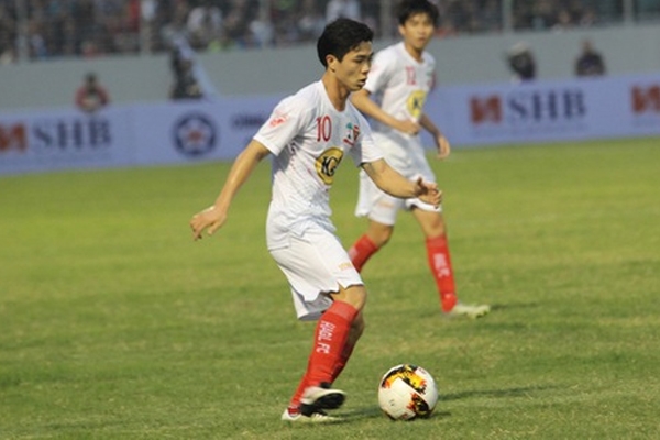 ĐHTB vòng 11 V-League: Công Phượng, Ngọc Quang góp mặt